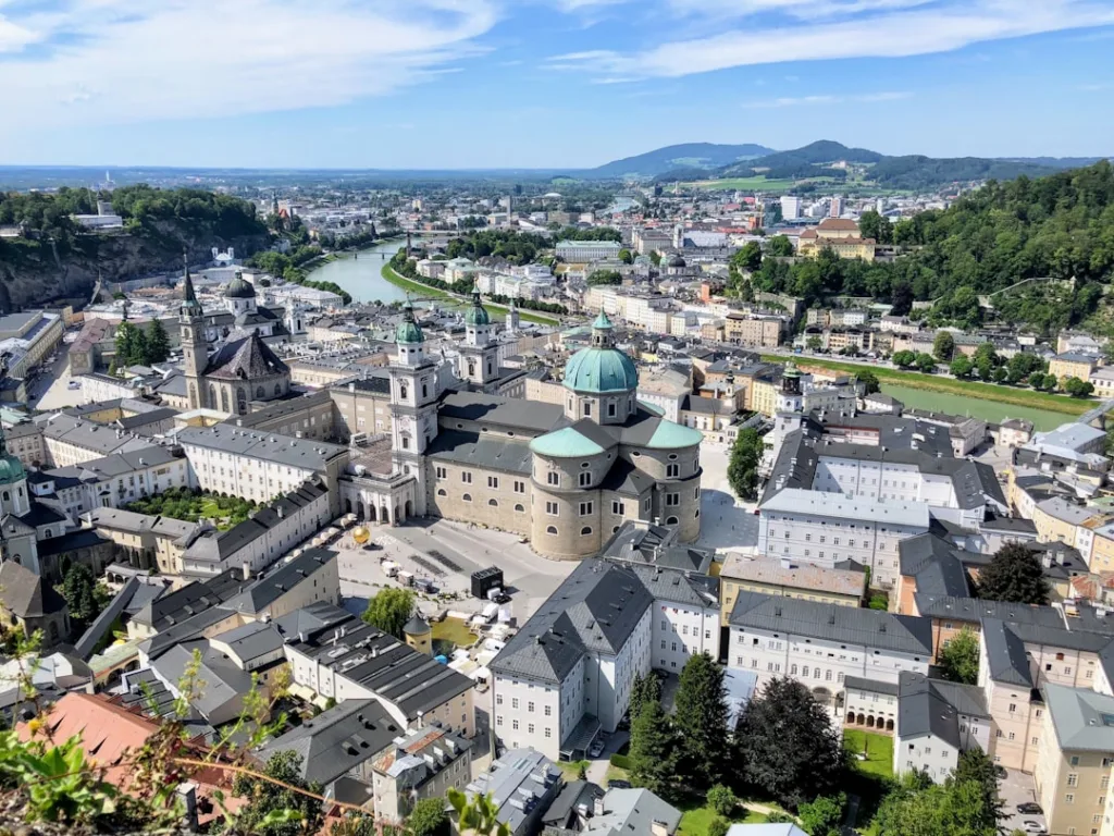 Vista panorámica de Salzburgo para viaje de Múnich a Salzburgo en tren