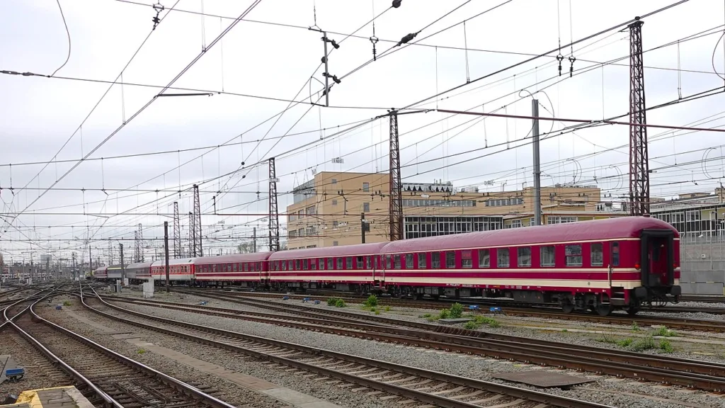 Tren nocturno de European Sleeper fotografiado en Bruselas-Midi en marzo de 2024; imagen ilustrativa del operador del nuevo servicio Bruselas-Milán